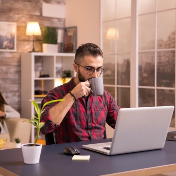 Oferecemos cursos nas modalidades presencial, semi-presencial e EaD!